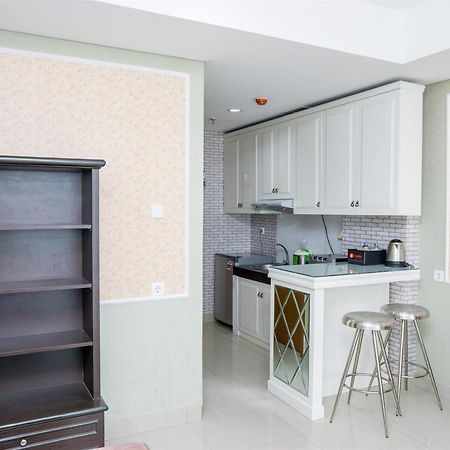Spacious 1BR Dago Suites Apartment By Travelio Bandung Exterior foto