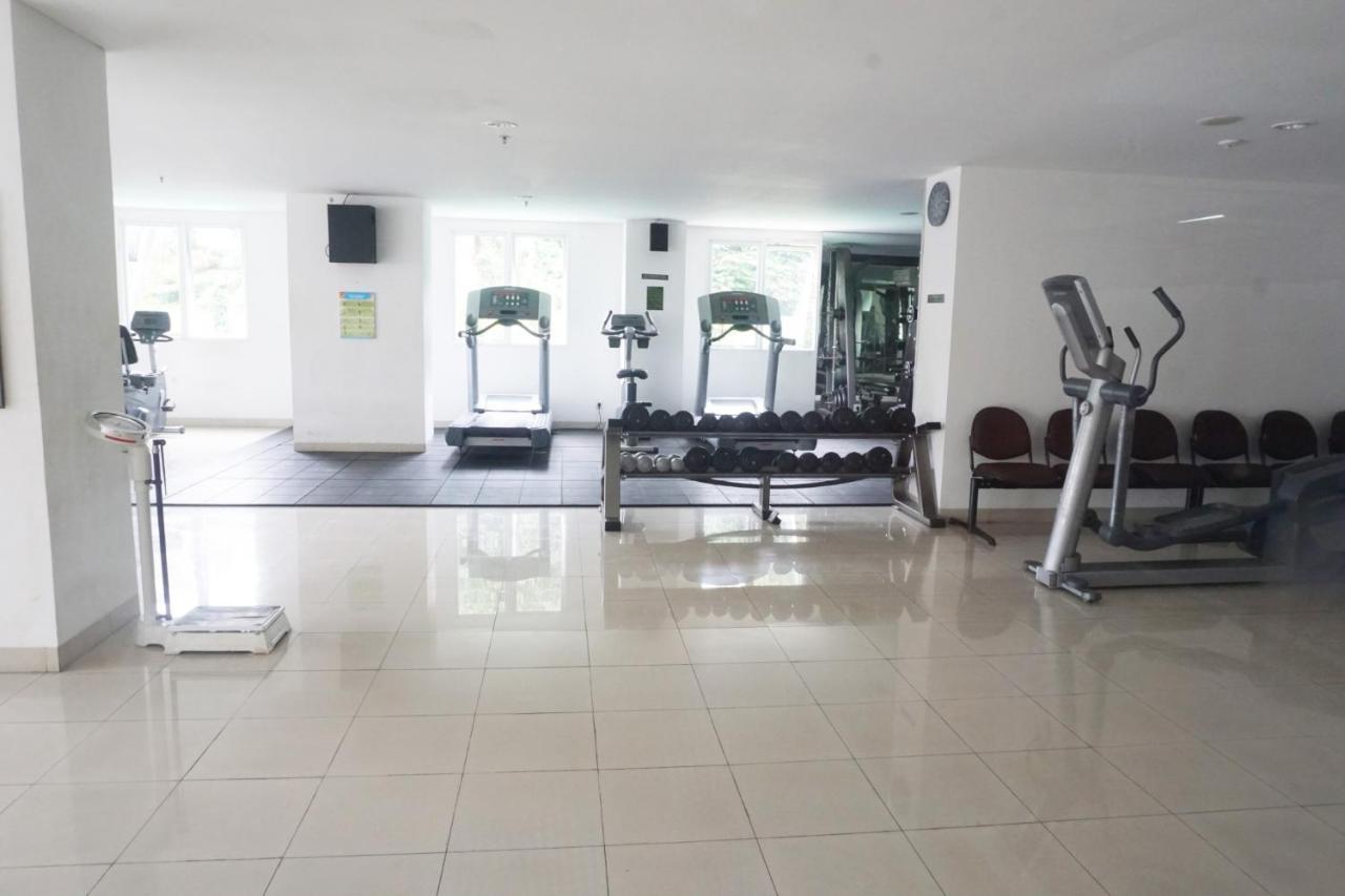 Spacious 1BR Dago Suites Apartment By Travelio Bandung Exterior foto